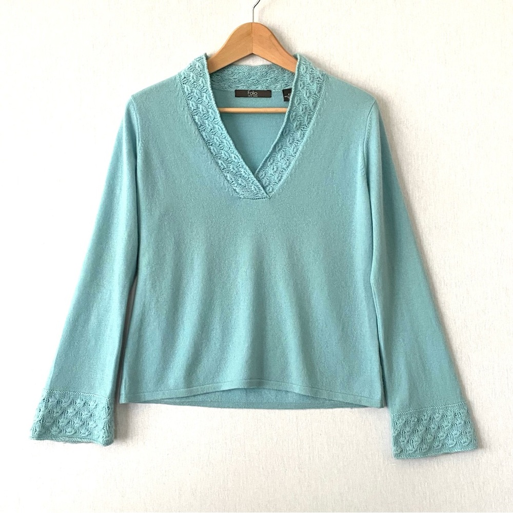 Vintage Folio New York V neck Cashmere Sweater